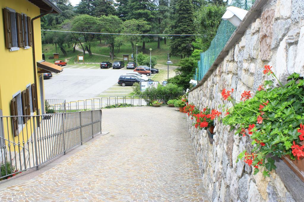 3Muzen Apartments Tremosine Buitenkant foto